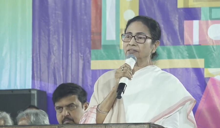 Mamata Banerjee Commemorates Netaji at the Inauguration of the 48th Kolkata Book Fair