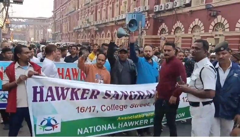 Hawkers Rally in Kolkata to Safeguard Their Livelihoods