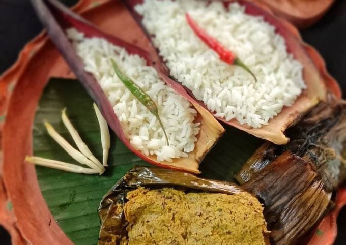 নিরামিষ মোচার পাতুরি
