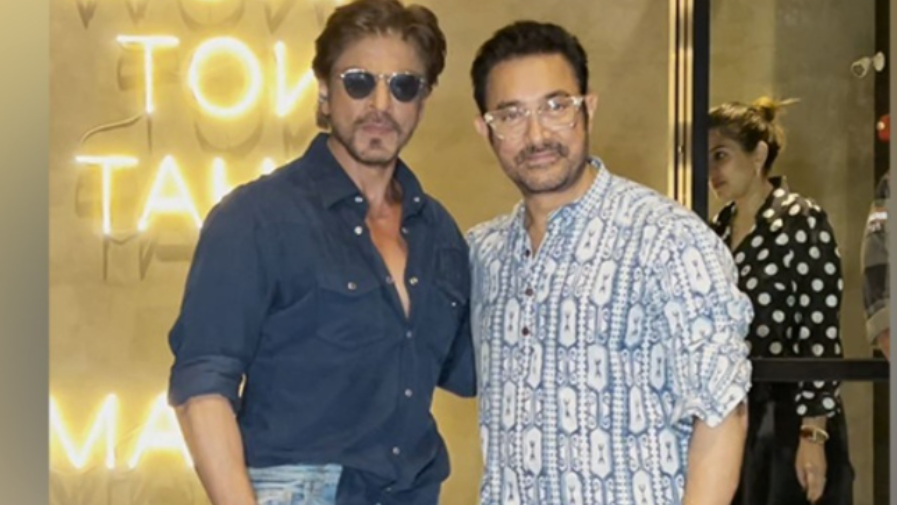 নিজের বাড়ি ছেড়ে ভাড়ার ফ্ল্যাটে আপাতত বসবাস আমির খানের